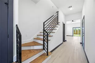 4630 Edfield St, Houston, TX 77033 - Photo 4