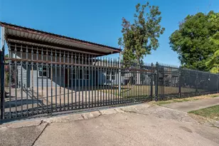 8658 Sonneville Dr, Houston, TX 77080 - Photo 36