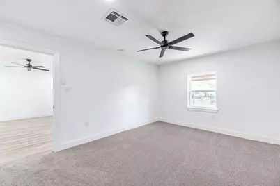8658 Sonneville Drive, Houston, TX 77080 - Photo 16