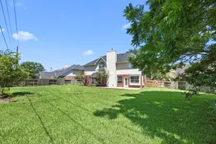 2430 Waterwood Dr, Sugar Land, TX 77479 - Photo 40