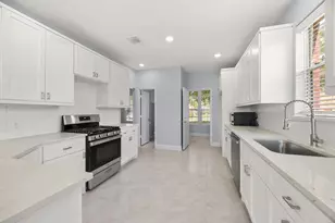 2430 Waterwood Dr, Sugar Land, TX 77479 - Photo 10