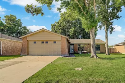 4922 Valley View Drive, La Porte, TX 77571 - Photo 1