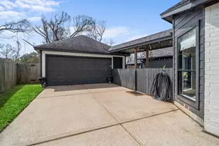 2718 Five Oaks Dr, Missouri City, TX 77459 - Photo 42