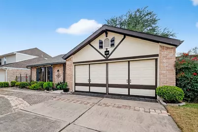 11939 Brook Meadows Lane, Stafford, TX 77477 - Photo 2
