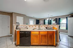 9915 Victoria Grove Ln, Houston, TX 77075 - Photo 12