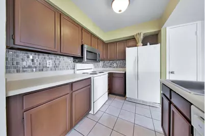 10630 Westbrae Parkway #604, Houston, TX 77031 - Photo 8