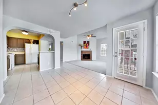 10630 Westbrae Pkwy, Houston, TX 77031 - Photo 6