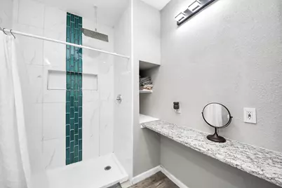 623 Medina Street, Houston, TX 77012 - Photo 28