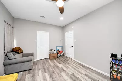 623 Medina Street, Houston, TX 77012 - Photo 22