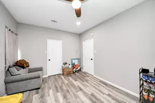 623 Medina St, Houston, TX 77012 - Photo 22