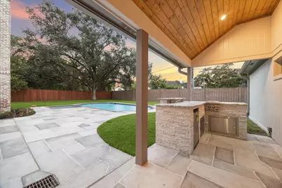 5665 Pine Forest Road, Houston, TX 77056 - Photo 30