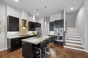 2410 Couch St, Houston, TX 77008 - Photo 6