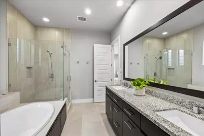 2410 Couch Street, Houston, TX 77008 - Photo 12