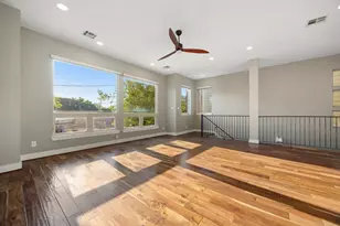 1107 Studer St, Houston, TX 77007 - Photo 8