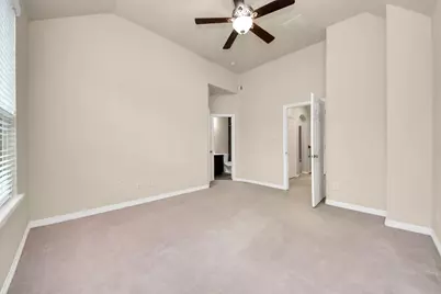 10606 Shadow Elm Court Court, Houston, TX 77043 - Photo 32