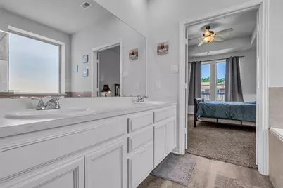 20081 Torrey Pines Lane, Cleveland, TX 77327 - Photo 8