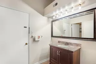 8055 Cambridge St, Houston, TX 77054 - Photo 6