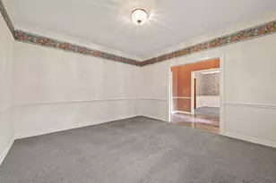 1010 Mill Valley Dr, Sugar Land, TX 77498 - Photo 10