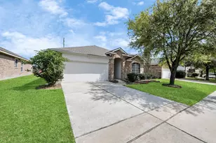 1922 Makenna Ln, Houston, TX 77049 - Photo 2