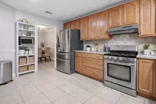 7415 San Simeon Dr, Houston, TX 77083 - Photo 10