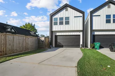5317 Jefferson Street, Houston, TX 77023 - Photo 2