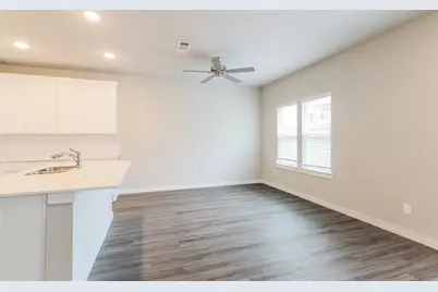 18334 W Centro Circle, Shenandoah, TX 77385 - Photo 4