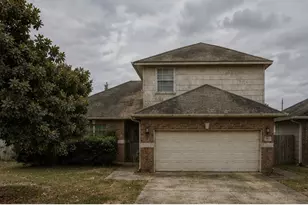 3104 Ave C, Dickinson, TX 77539 - Photo 2