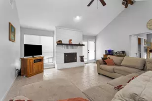 445 Augusta Dr, Huntsville, TX 77340 - Photo 10