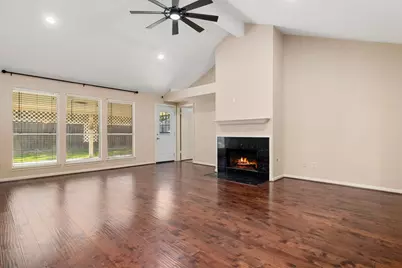 8227 Squires Place Drive, Houston, TX 77083 - Photo 4