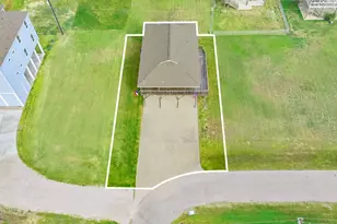 210 Fathom Dr, Freeport, TX 77541 - Photo 32