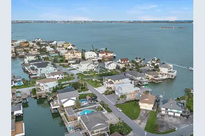 1311 Oahu Drive, Tiki Island, TX 77554 - Photo 36
