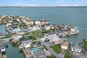 1311 Oahu Dr, Tiki Island, TX 77554 - Photo 36