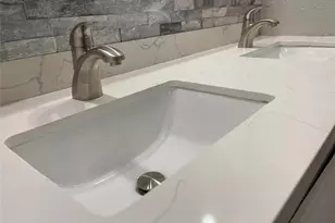 9711 Linkmeadow Ln, Houston, TX 77025 - Photo 8