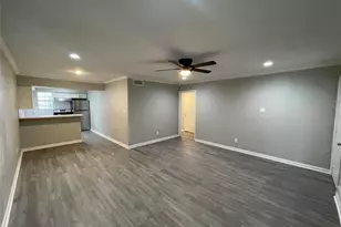 9711 Linkmeadow Ln, Houston, TX 77025 - Photo 4