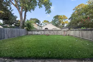 7760 High Village Dr, Houston, TX 77095 - Photo 18