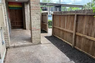 4645 Wild Indigo St, Houston, TX 77027 - Photo 10