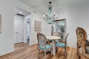 2001 Bering Dr, Houston, TX 77057 - Photo 10