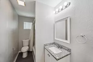 9210 Compton St, Houston, TX 77016 - Photo 8