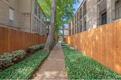 4641 Wild Indigo Street #438, Houston, TX 77027 - Photo 12