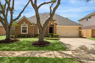 3211 Ivory Pointe Drive, League City, TX 77573 - Photo 2
