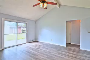 2706 S Brompton Dr, Pearland, TX 77584 - Photo 6
