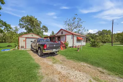401 N William Barnett Ave, Cleveland, TX 77327 - Photo 2