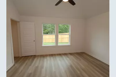 682 Falling Cave Drive, Willis, TX 77378 - Photo 4