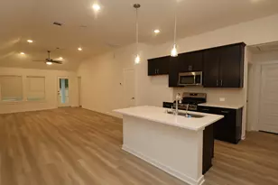 682 Falling Cave Dr, Willis, TX 77378 - Photo 4