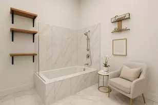 8006 Longridge Dr, Houston, TX 77055 - Photo 20