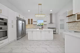 8006 Longridge Dr, Houston, TX 77055 - Photo 12