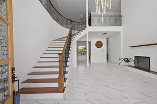 8006 Longridge Dr, Houston, TX 77055 - Photo 6