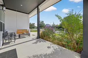 8006 Longridge Dr, Houston, TX 77055 - Photo 4