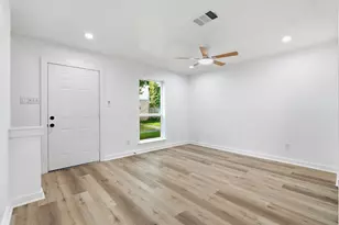 1936 Upland Dr, Houston, TX 77043 - Photo 8