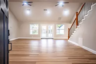 5119 Green Springs Dr, Houston, TX 77066 - Photo 4